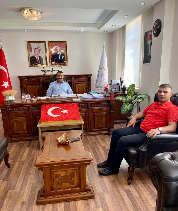 Kaymakamımız Sayın Yasin GÜRKAN, Turgay GENÇ'in Hoş Geldiniz Ziyaretini Makamında Kabul Etti.